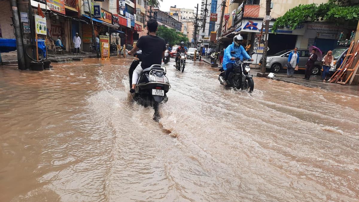 Morning traffic hit as rain continues to lash Bengaluru on October 21